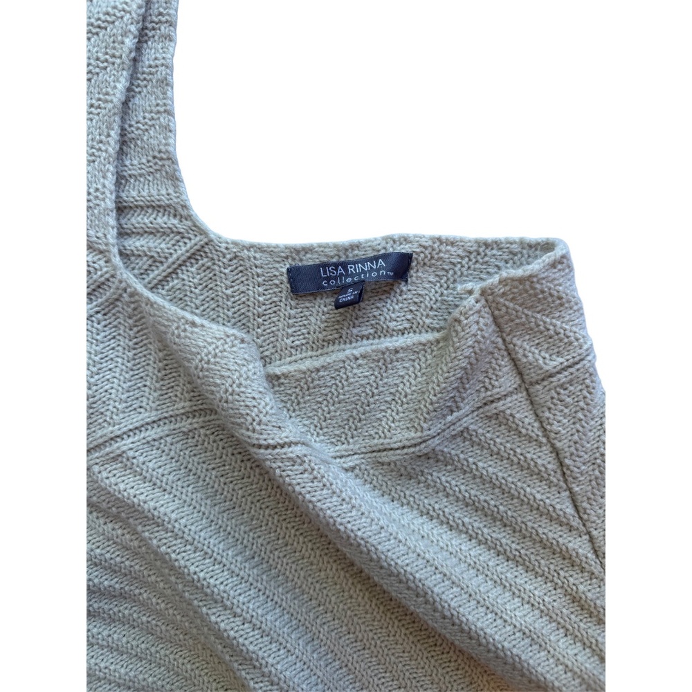 Lisa‎ Rinna Sweater - Picture 4 of 4
